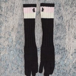 🟢 4/$20 Bundle: NWOT Juicy Couture gloves